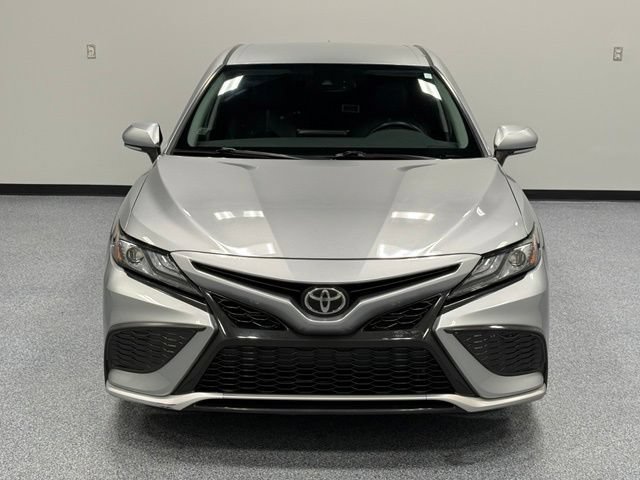 Used 2021 Toyota Camry XSE FWD image 4