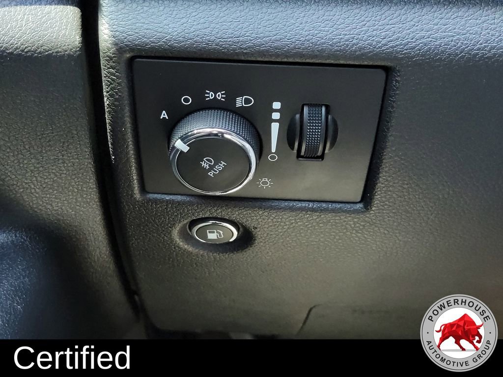 Used 2018 Jeep Grand Cherokee Laredo RWD image 27