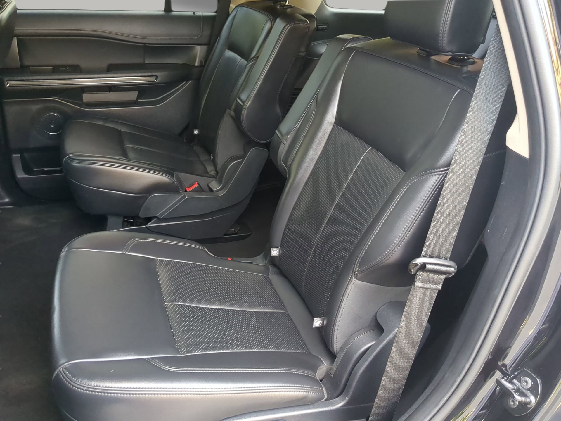 Certified 2024 Ford Expedition XLT RWD image 54