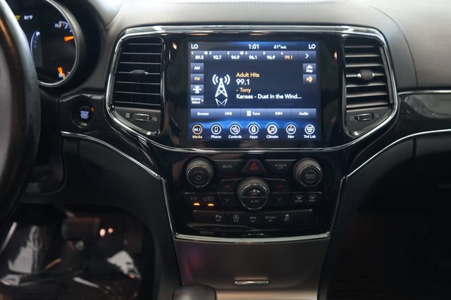 Used 2020 Jeep Grand Cherokee Overland AWD/4WD image 24