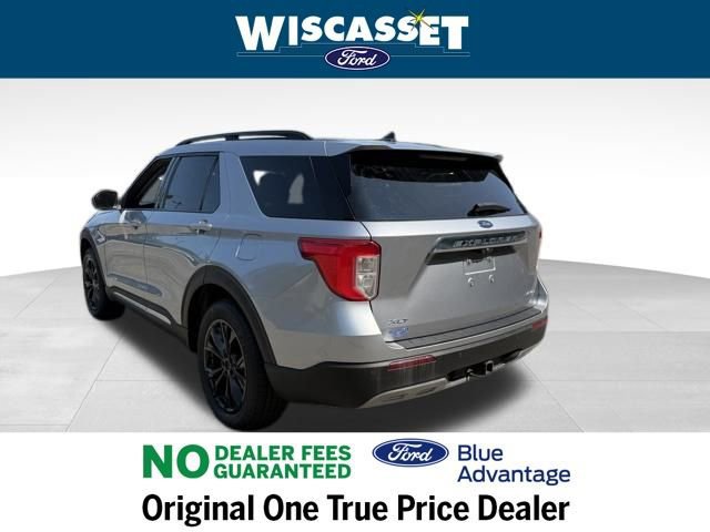 Certified 2022 Ford Explorer XLT w/ Equipment Group 202A image 3