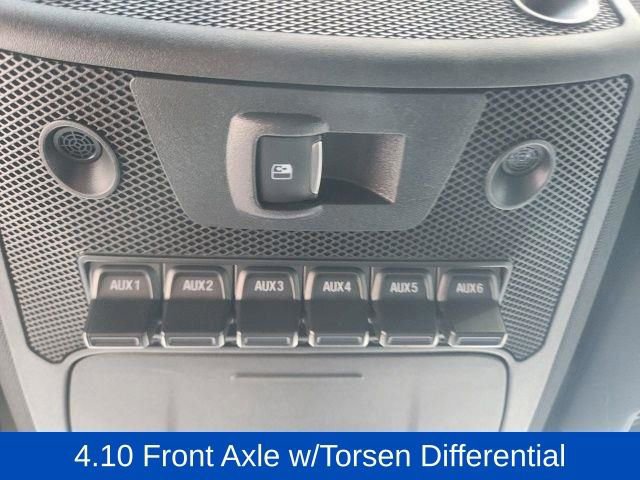 Certified 2019 Ford F150 Raptor w/ Equipment Group 802A Luxury image 31