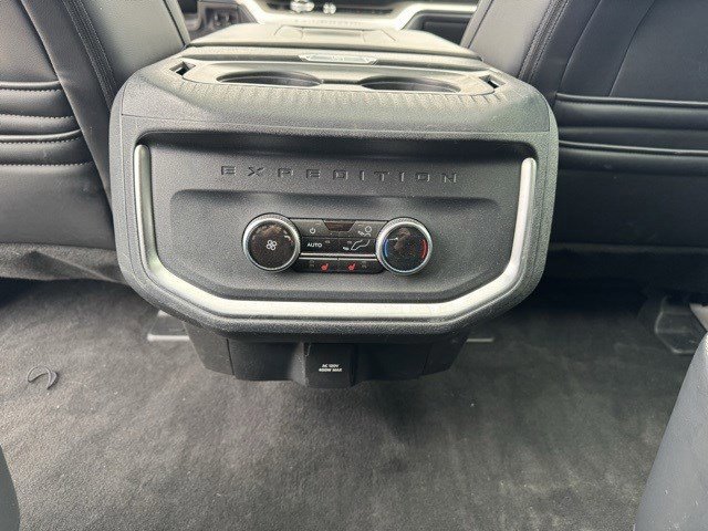 Certified 2025 Ford Expedition Max Platinum image 24