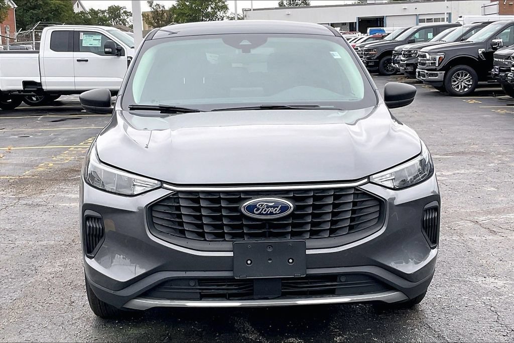 Certified 2023 Ford Escape Active AWD/4WD image 2