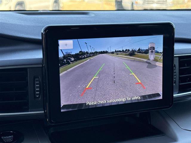 Certified 2022 Ford Explorer XLT w/ Equipment Group 202A AWD/4WD image 24