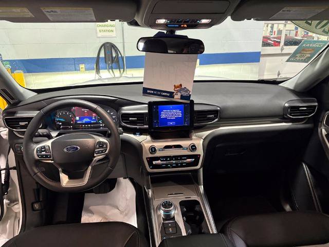 Certified 2024 Ford Explorer XLT w/ Equipment Group 202A AWD/4WD image 15