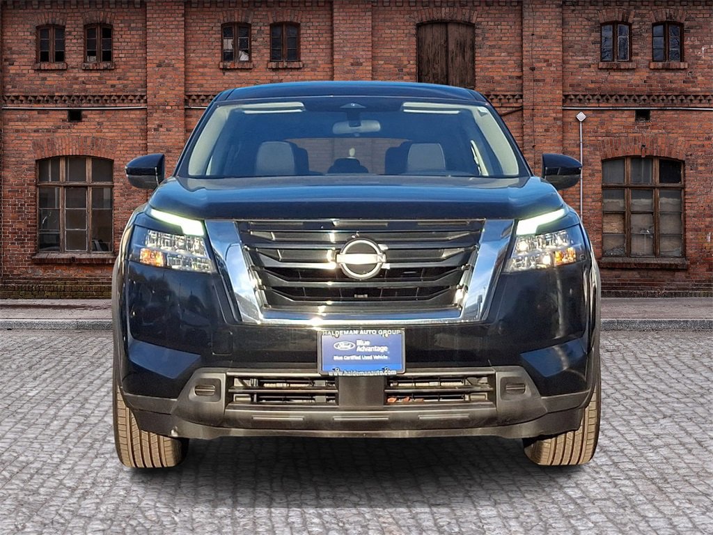 Used 2022 Nissan Pathfinder S image 8