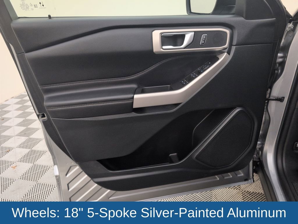 Certified 2024 Ford Explorer XLT w/ Equipment Group 202A RWD image 31