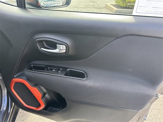 Used 2020 Jeep Renegade Latitude image 35