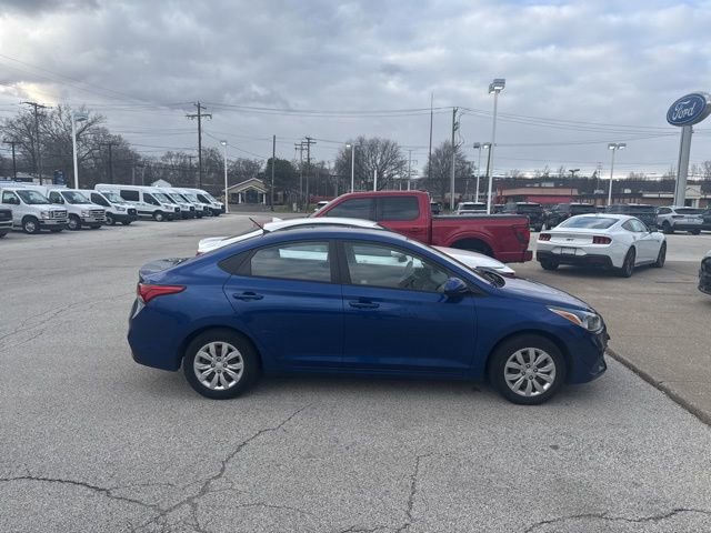 Used 2020 Hyundai Accent SE image 2