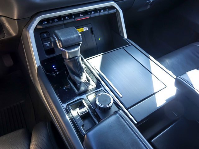 Used 2022 Toyota Tundra Platinum w/ Advanced Package AWD/4WD image 26