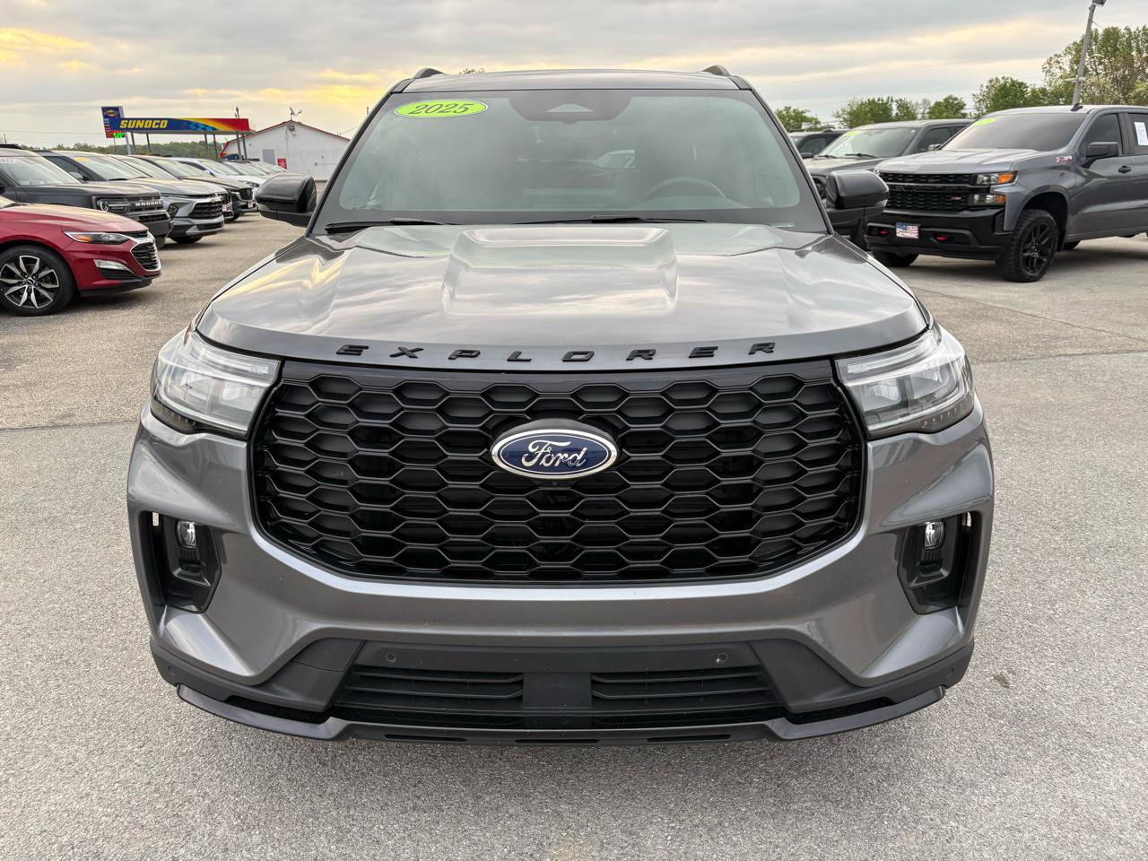 Certified 2025 Ford Explorer ST-Line w/ Premium Package AWD/4WD image 8