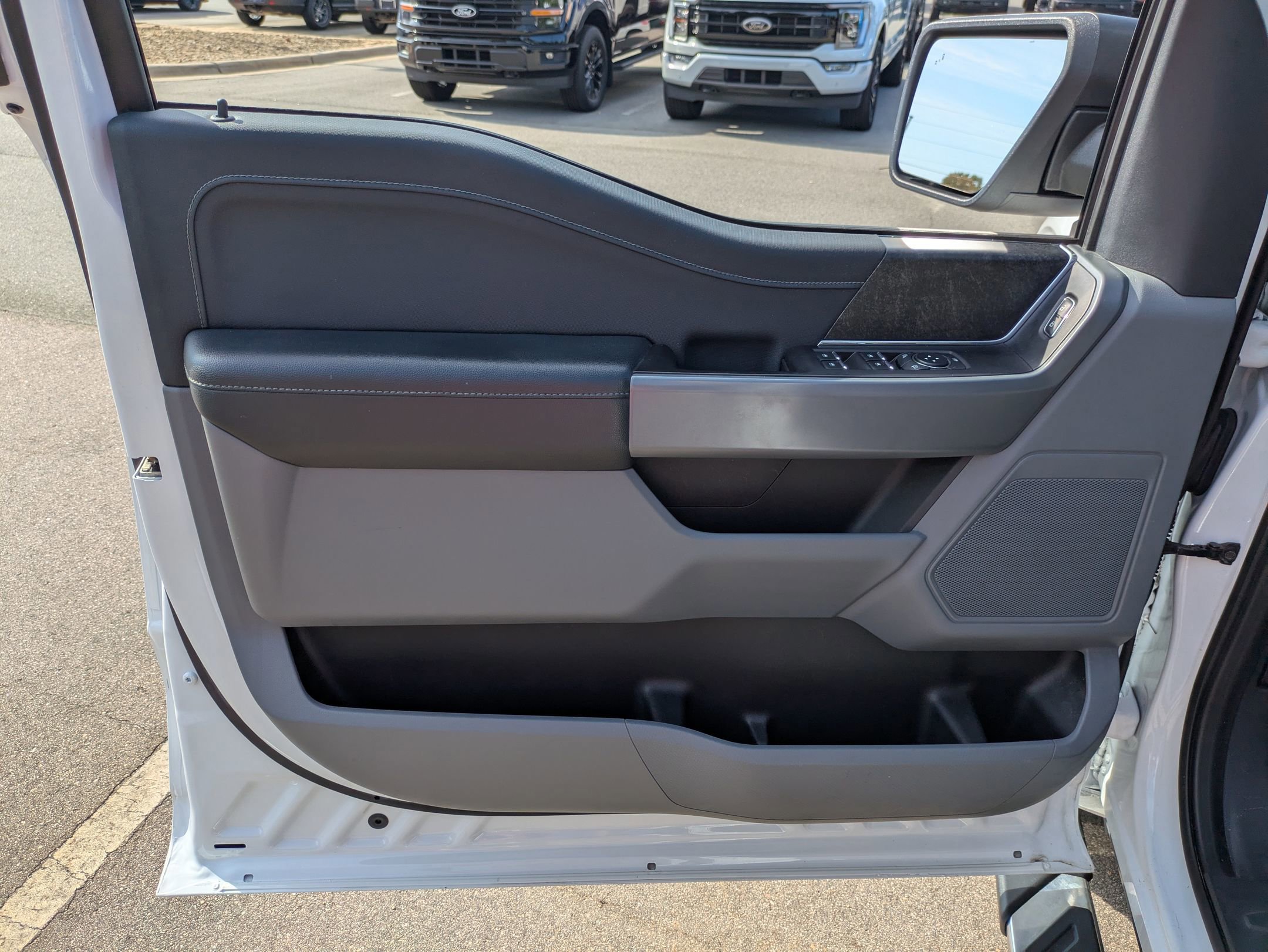 Certified 2022 Ford F150 XLT w/ Equipment Group 302A High image 18