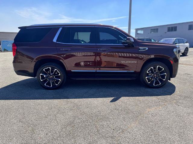 Used 2023 GMC Yukon SLT w/ SLT Luxury Package AWD/4WD image 10
