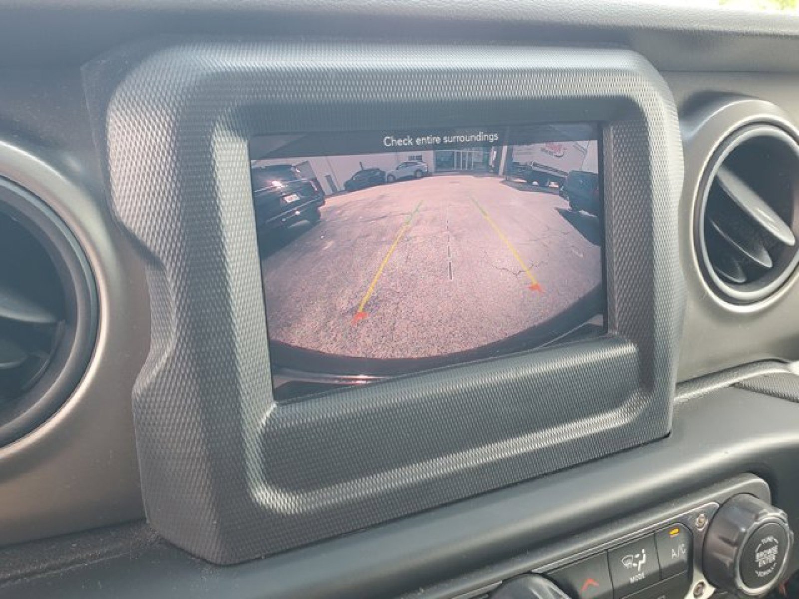 Used 2020 Jeep Wrangler Unlimited Sport S image 21