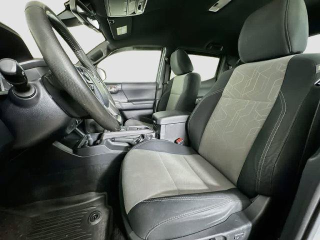 Used 2020 Toyota Tacoma TRD Sport RWD image 12