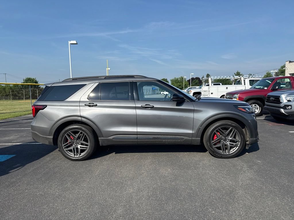 Certified 2025 Ford Explorer ST w/ Sun And Sound Package AWD/4WD image 4