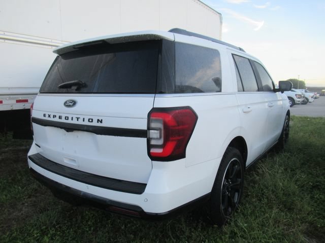 Certified 2023 Ford Expedition Limited RWD image 4