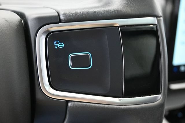 Certified 2025 Ford Expedition Active AWD/4WD image 17