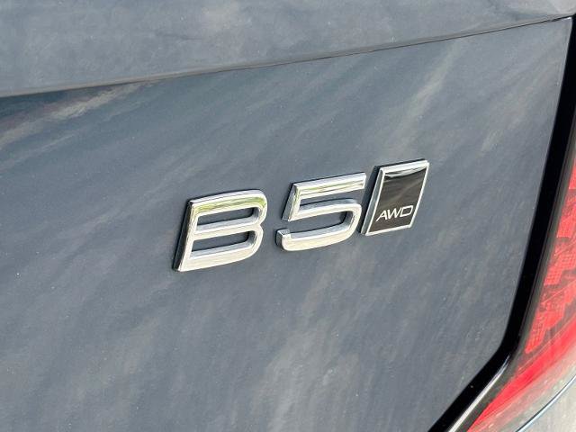 Used 2025 Volvo XC90 B5 Plus AWD/4WD image 12