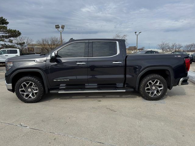 Used 2023 GMC Sierra 1500 SLT w/ SLT Premium Package image 2