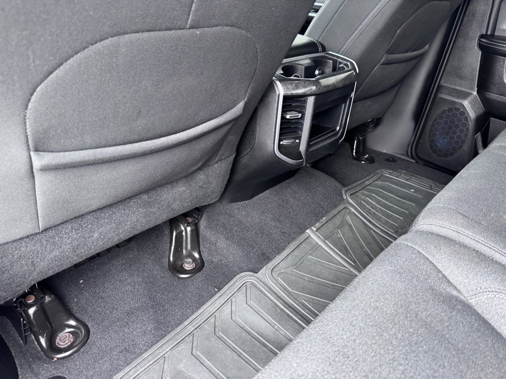 Used 2019 RAM 2500 Big Horn w/ Black Appearance Package image 18