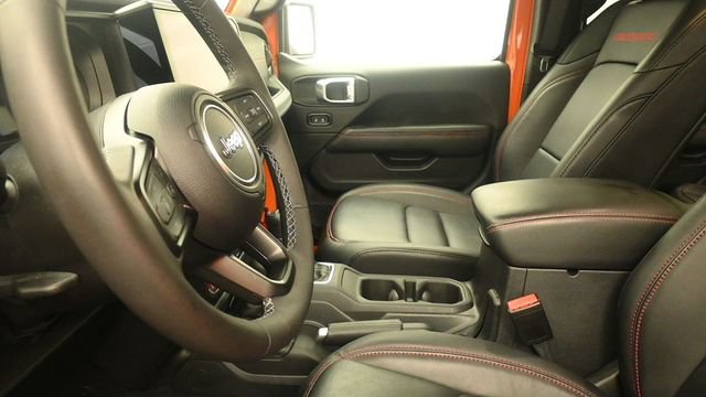 Used 2025 Jeep Gladiator Rubicon AWD/4WD image 22