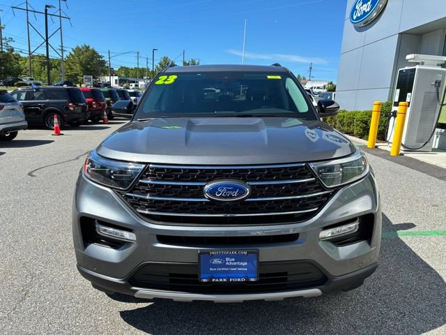 Certified 2023 Ford Explorer XLT w/ Equipment Group 202A AWD/4WD image 3