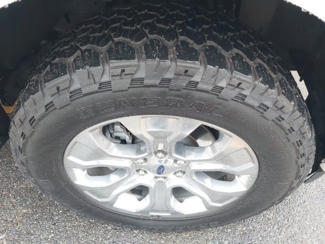 Certified 2022 Ford F150 Platinum w/ Equipment Group 701A High image 11