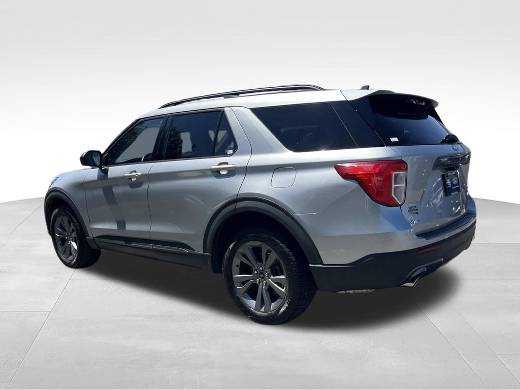 Certified 2021 Ford Explorer XLT w/ Equipment Group 202A AWD/4WD image 8