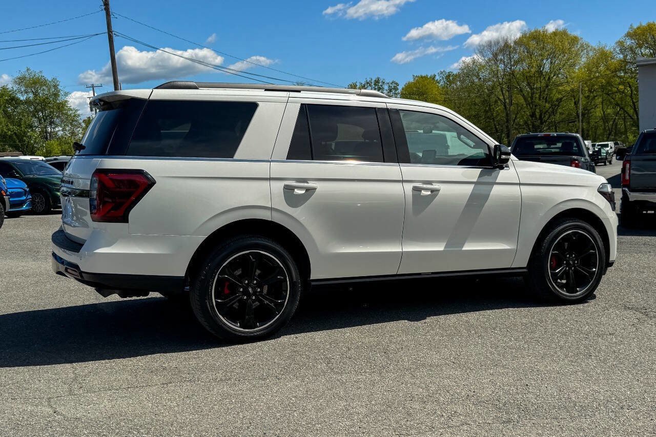 Certified 2023 Ford Expedition Limited AWD/4WD image 3