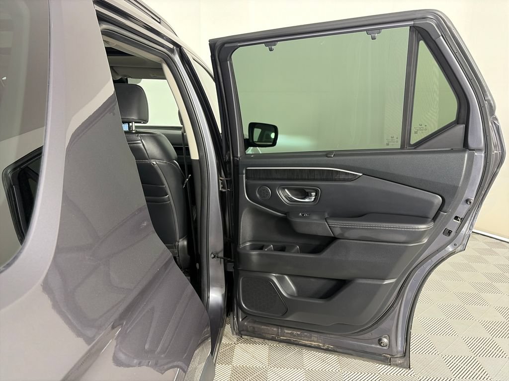 Used 2023 Honda Pilot Elite image 28