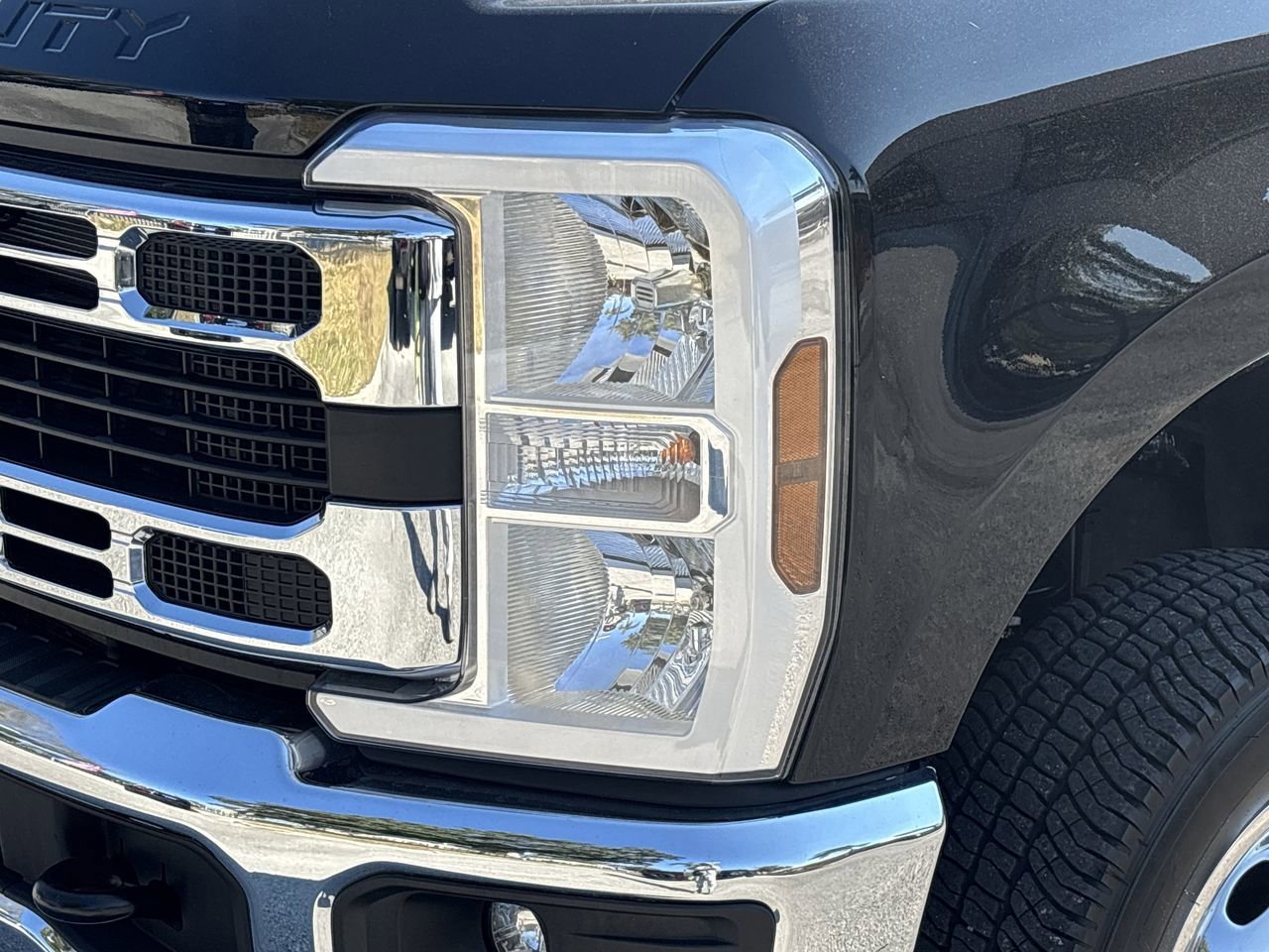 Certified 2025 Ford F350 XLT w/ FX4 Off-Road Package image 12