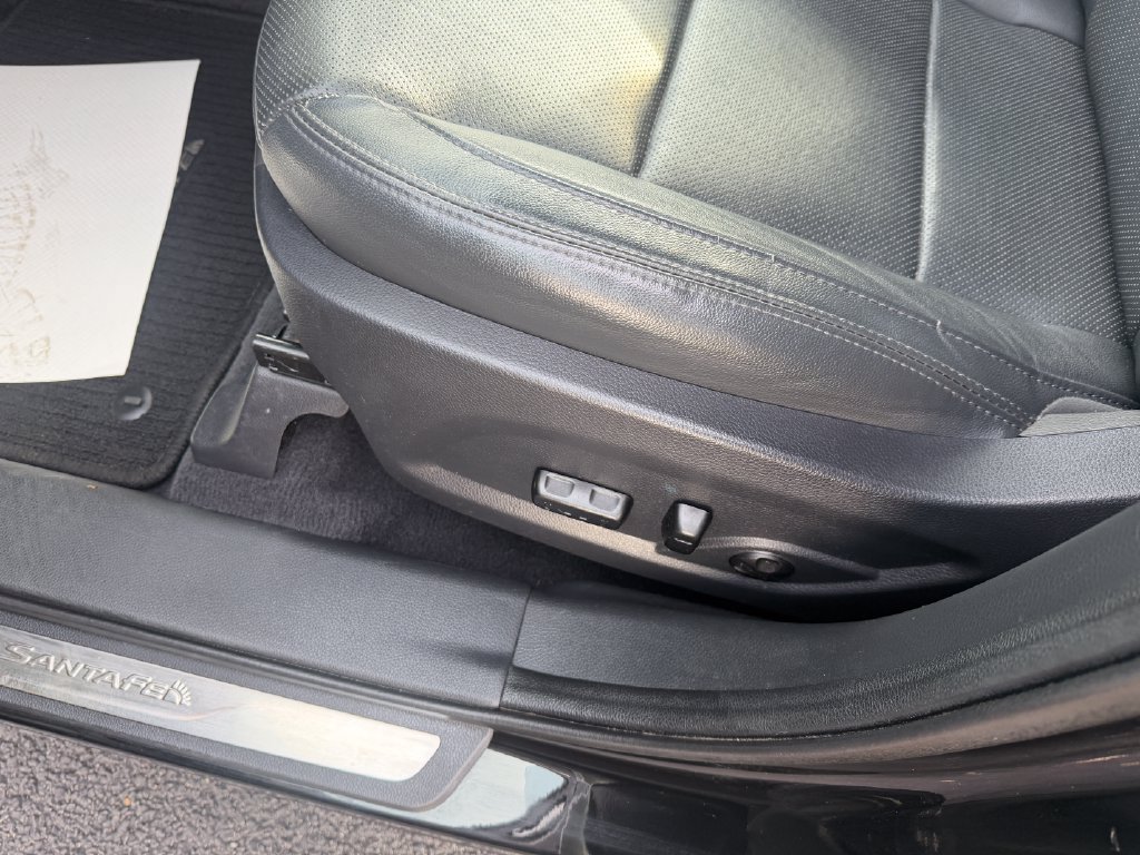 Used 2017 Hyundai Santa Fe Sport FWD image 23