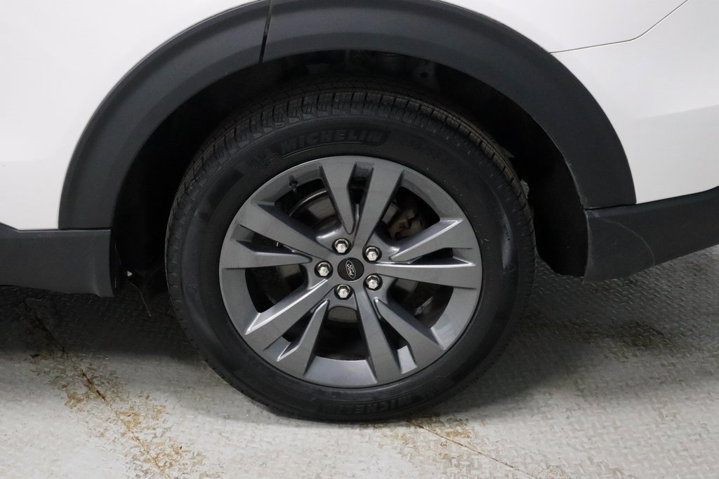 Certified 2022 Ford Explorer XLT w/ Equipment Group 202A image 19