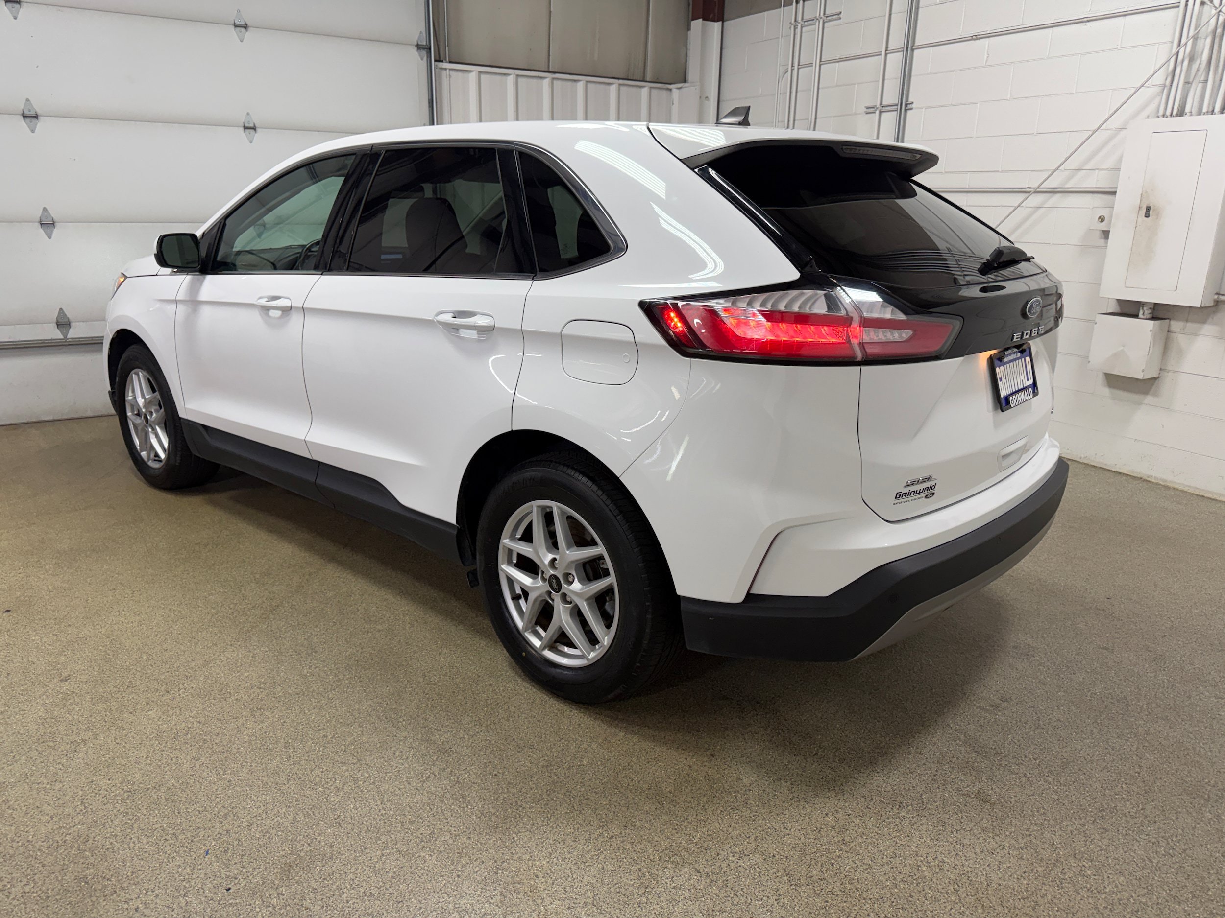 Certified 2024 Ford Edge SEL AWD/4WD image 7