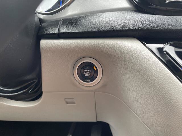 Used 2024 Chrysler Pacifica Touring-L FWD image 25