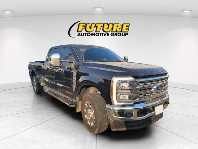 Certified 2025 Ford F350 Lariat w/ Chrome Package