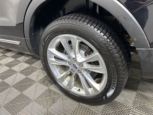 Certified 2018 Ford Explorer Limited w/ Equipment Group 301A AWD/4WD image 8