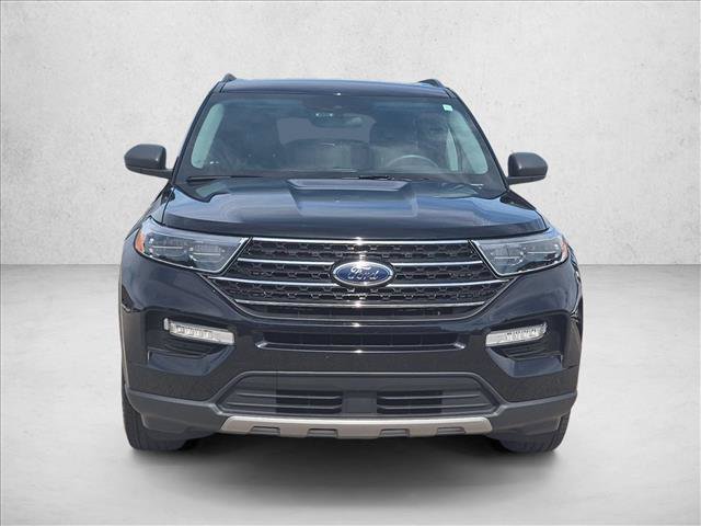 Certified 2022 Ford Explorer XLT w/ Equipment Group 202A AWD/4WD image 2