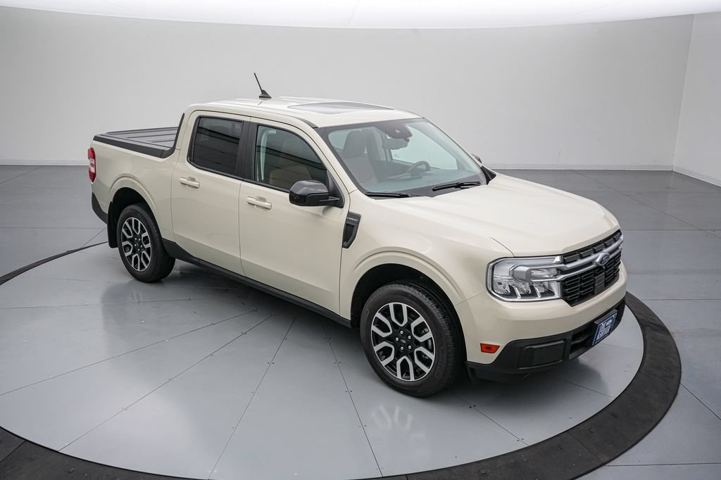 Certified 2024 Ford Maverick Lariat FWD image 2