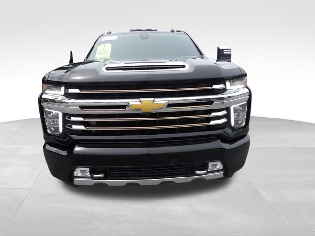 Used 2022 Chevrolet Silverado 3500 High Country w/ Safety Package II AWD/4WD image 2