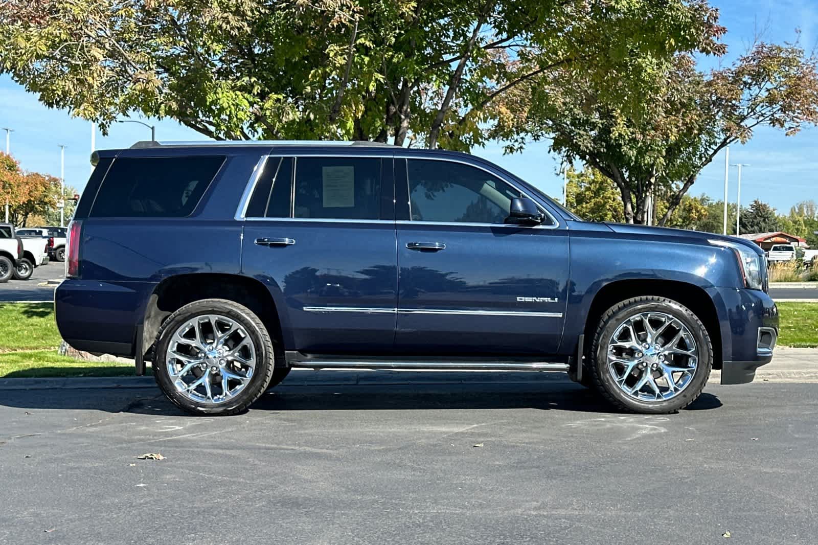 Used 2020 GMC Yukon Denali AWD/4WD image 8