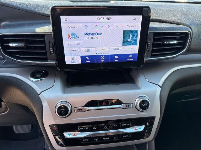 Certified 2022 Ford Explorer XLT w/ Equipment Group 202A image 23