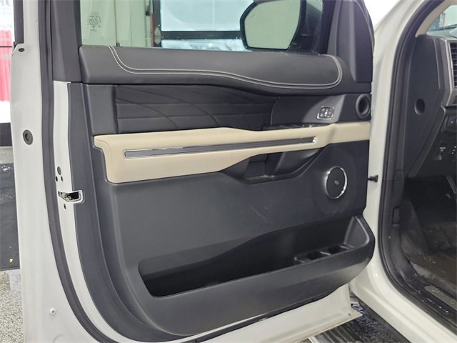 Certified 2021 Ford Expedition Platinum image 6