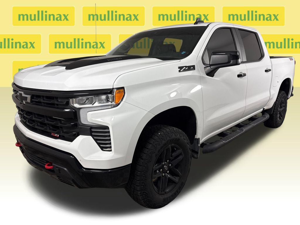 Used 2025 Chevrolet Silverado 1500 LT Trail Boss w/ Convenience Package II AWD/4WD image 15