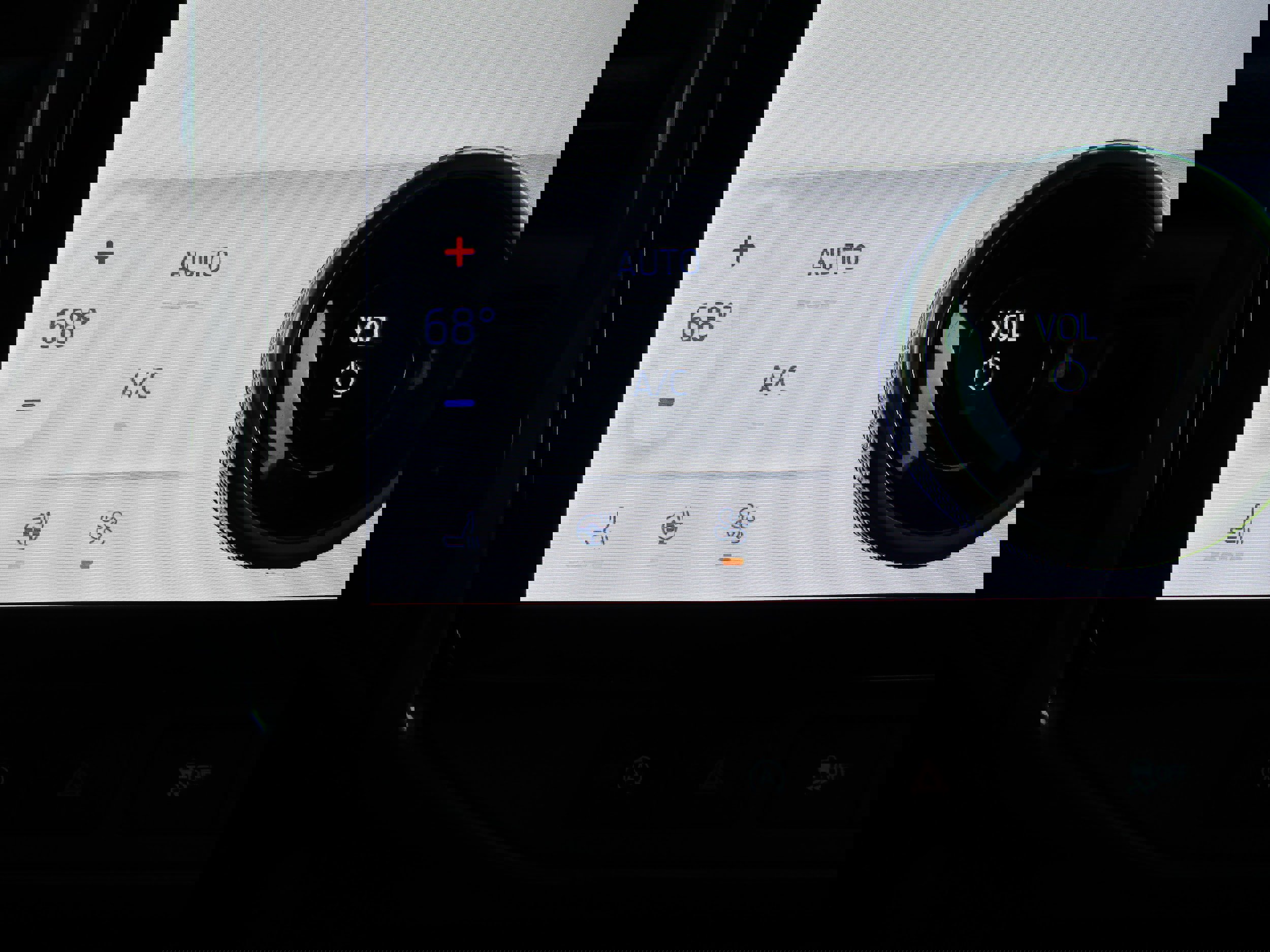 Certified 2023 Ford Expedition Limited image 35