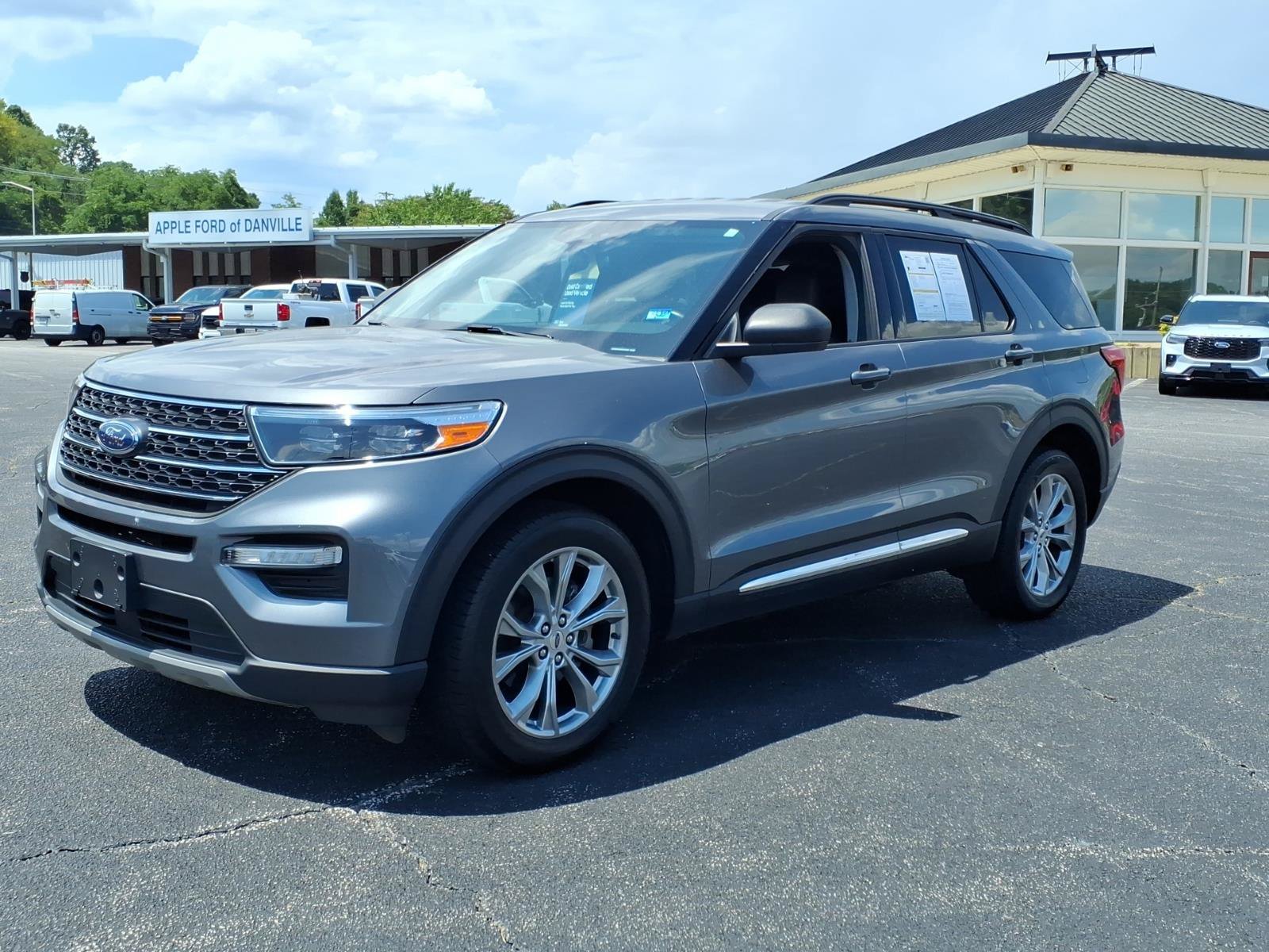 Certified 2024 Ford Explorer XLT w/ Equipment Group 202A AWD/4WD image 4