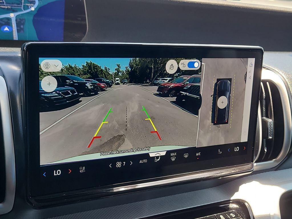 Certified 2025 Ford Expedition Active AWD/4WD image 27