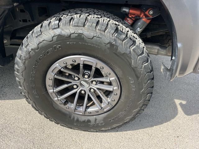 Certified 2019 Ford F150 Raptor w/ Equipment Group 802A Luxury image 10